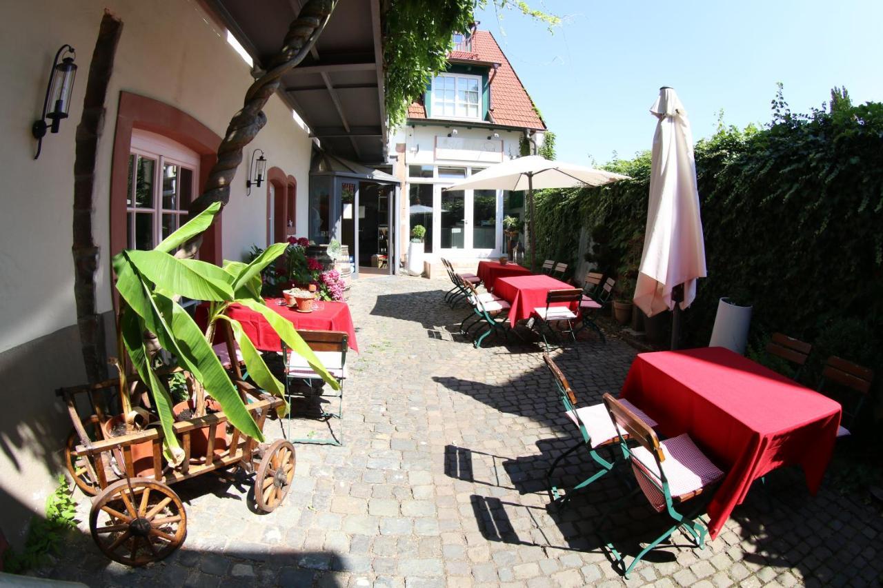 Alter Winzerhof Weisenheim Am Berg E.K. Hotel Exterior foto